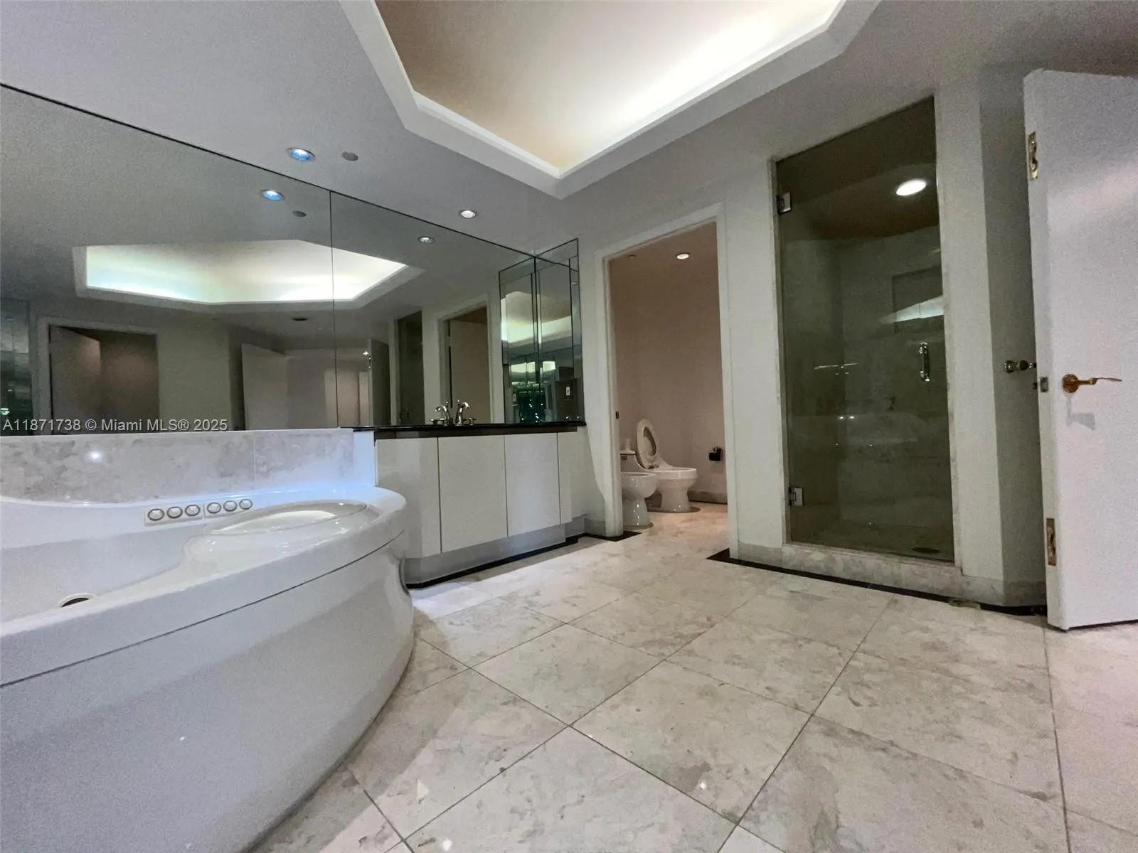 2600 Island Blvd, #1503