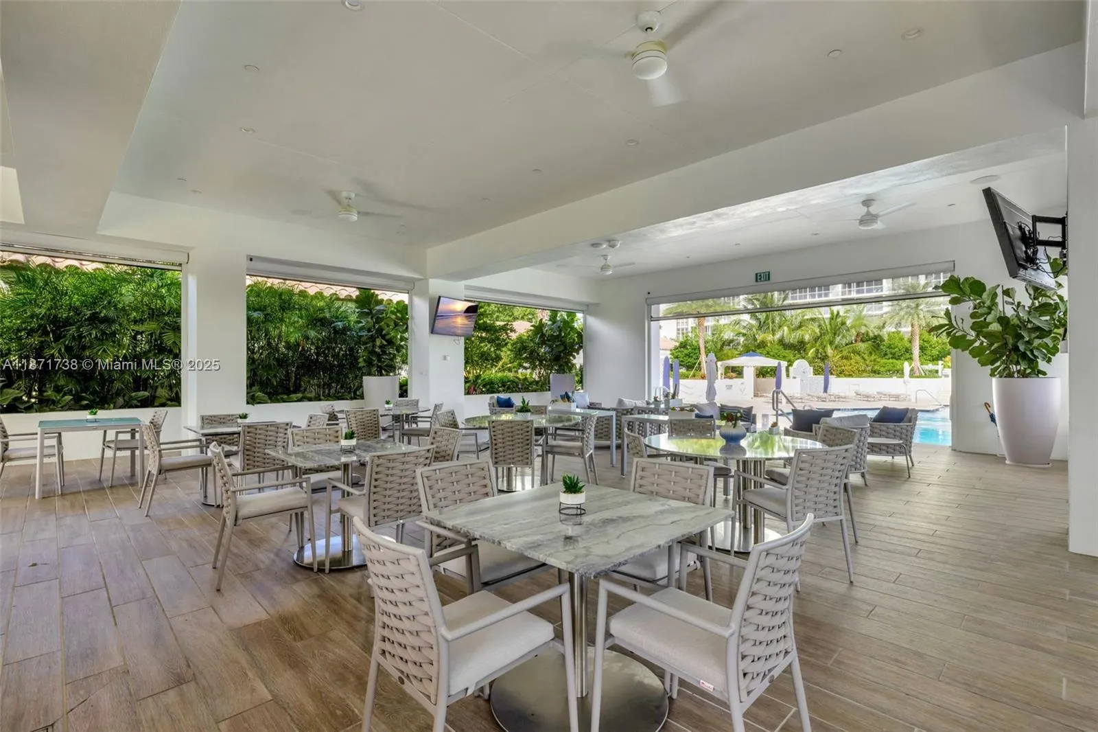 2600 Island Blvd, #1503