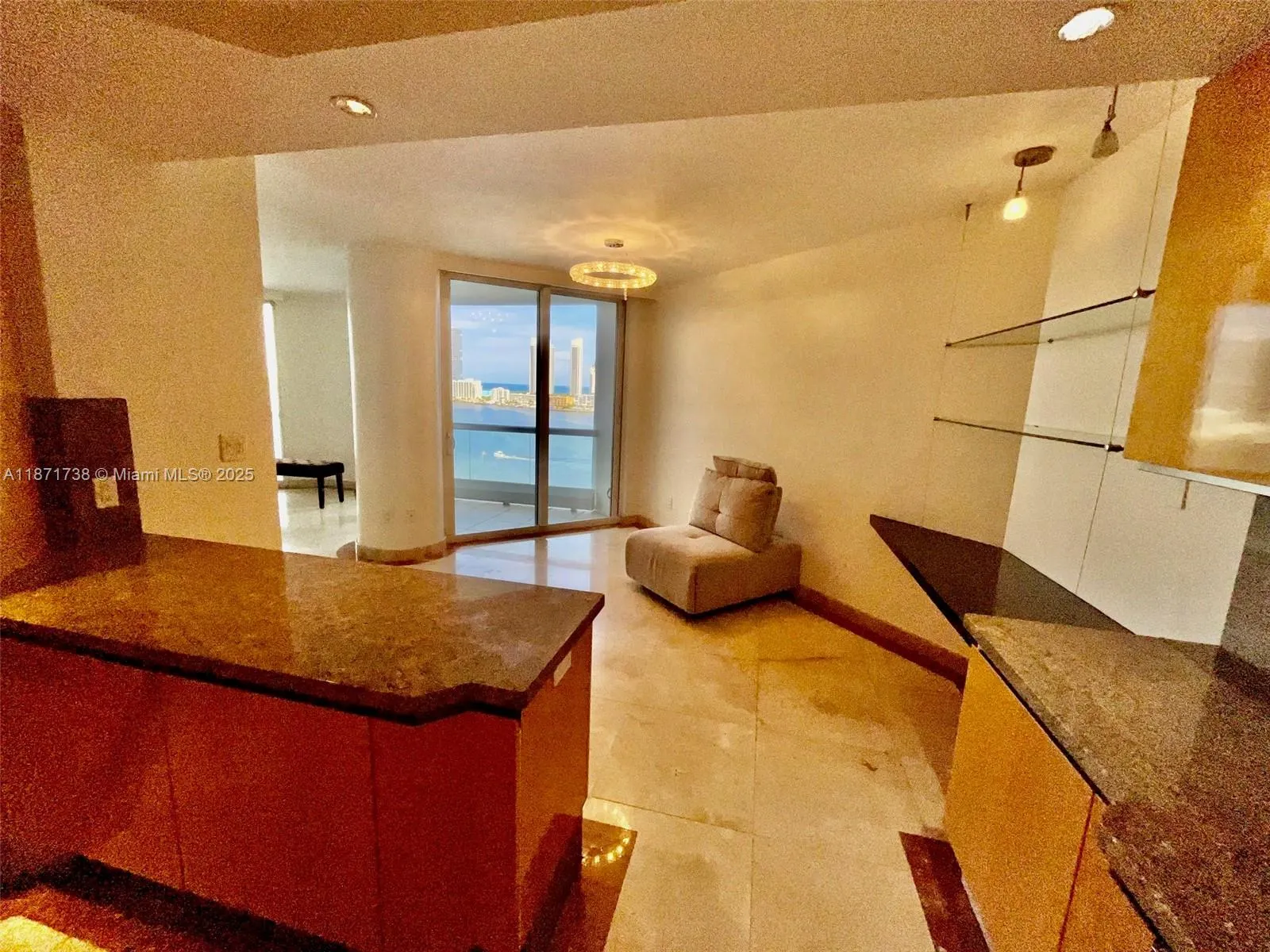 2600 Island Blvd, #1503