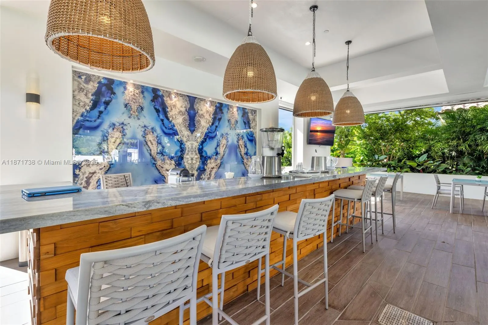 2600 Island Blvd, #1503