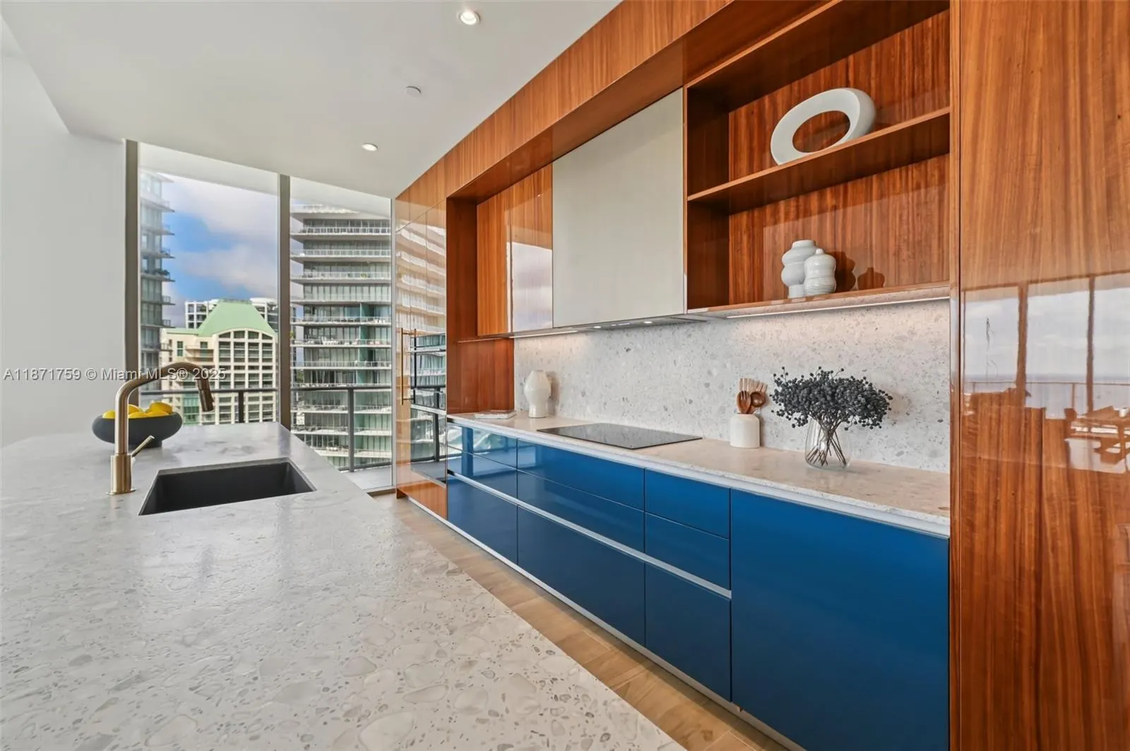 2655 S Bayshore Dr, #1601