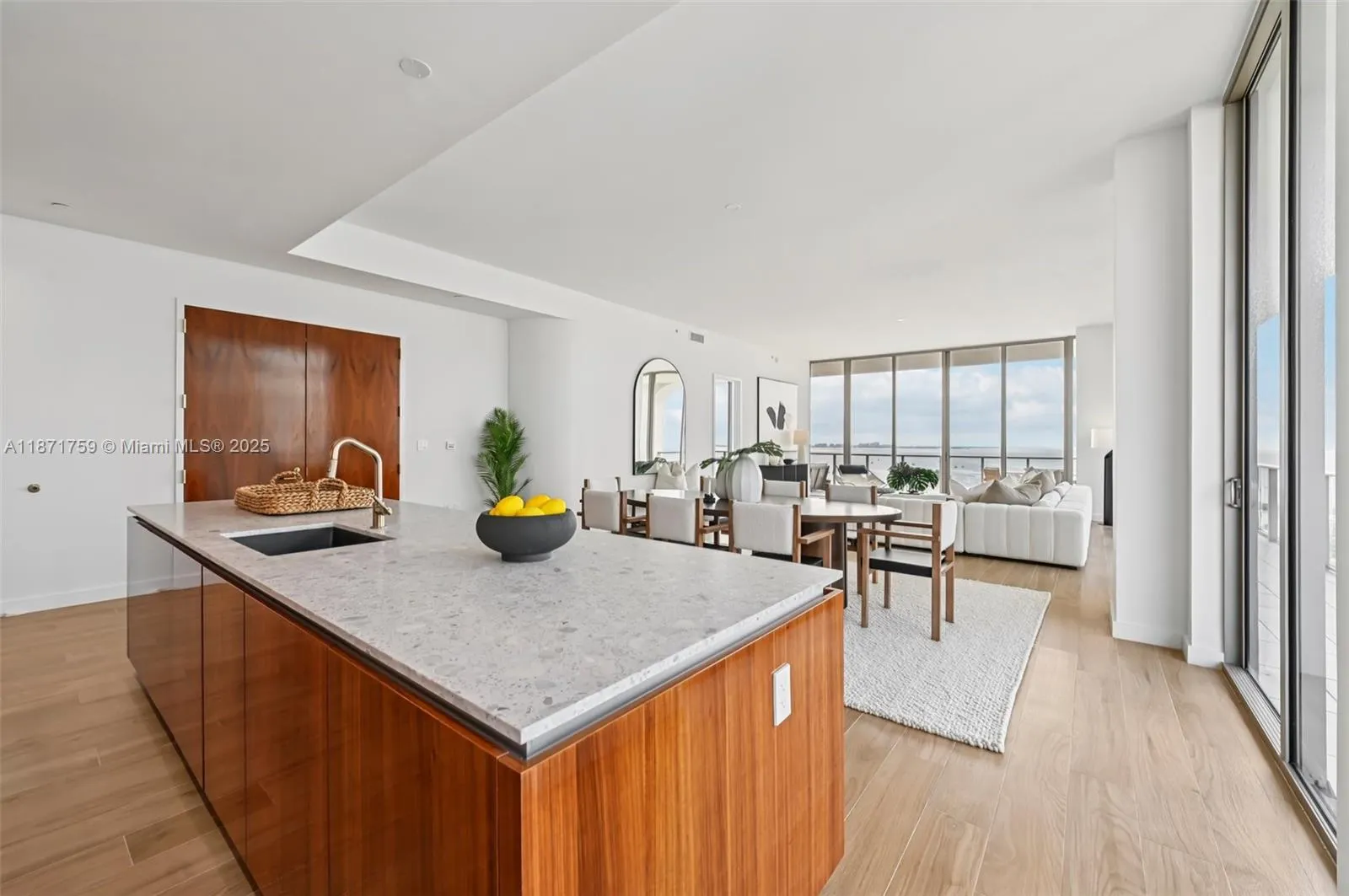 2655 S Bayshore Dr, #1601