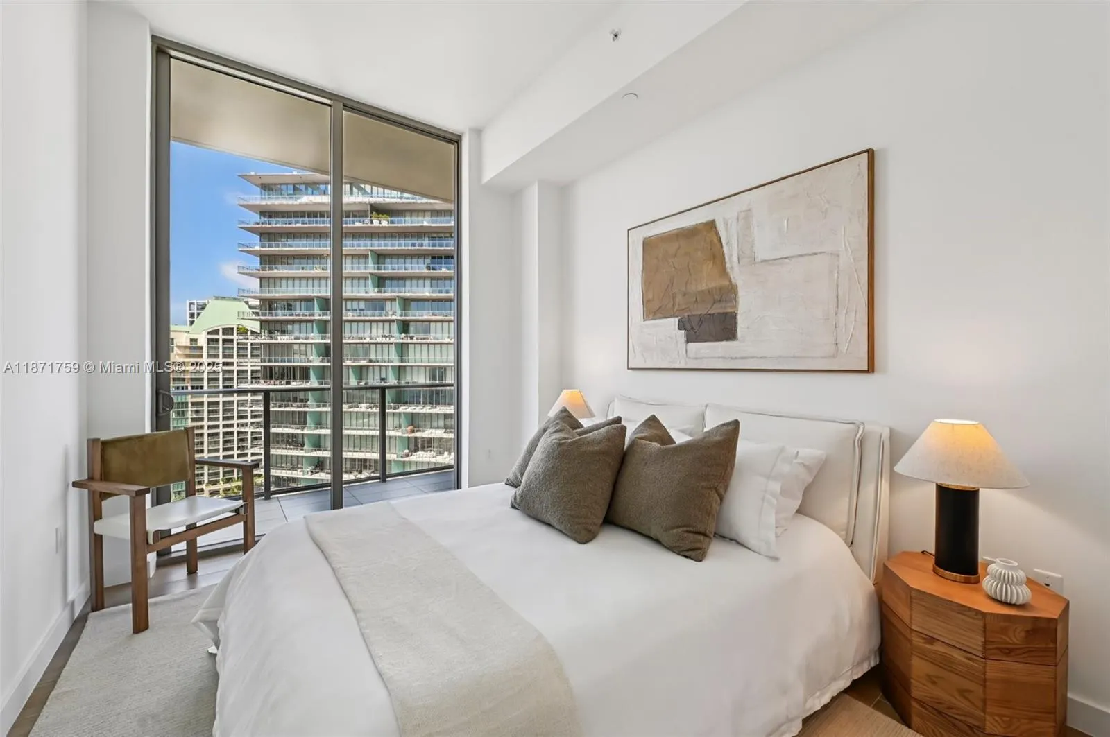 2655 S Bayshore Dr, #1601
