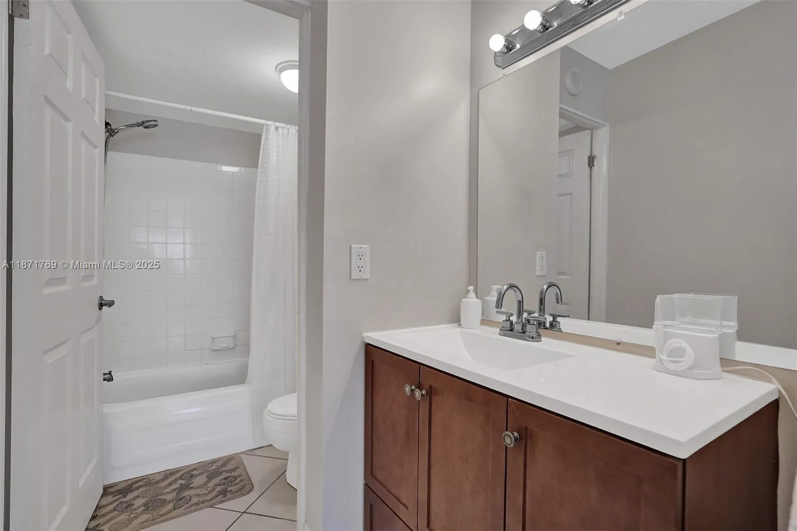 3113 S Ocean Dr, #404