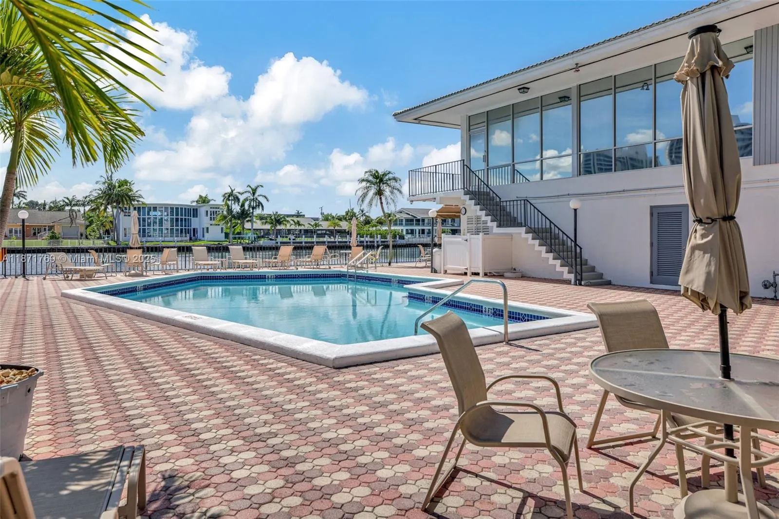 3113 S Ocean Dr, #404