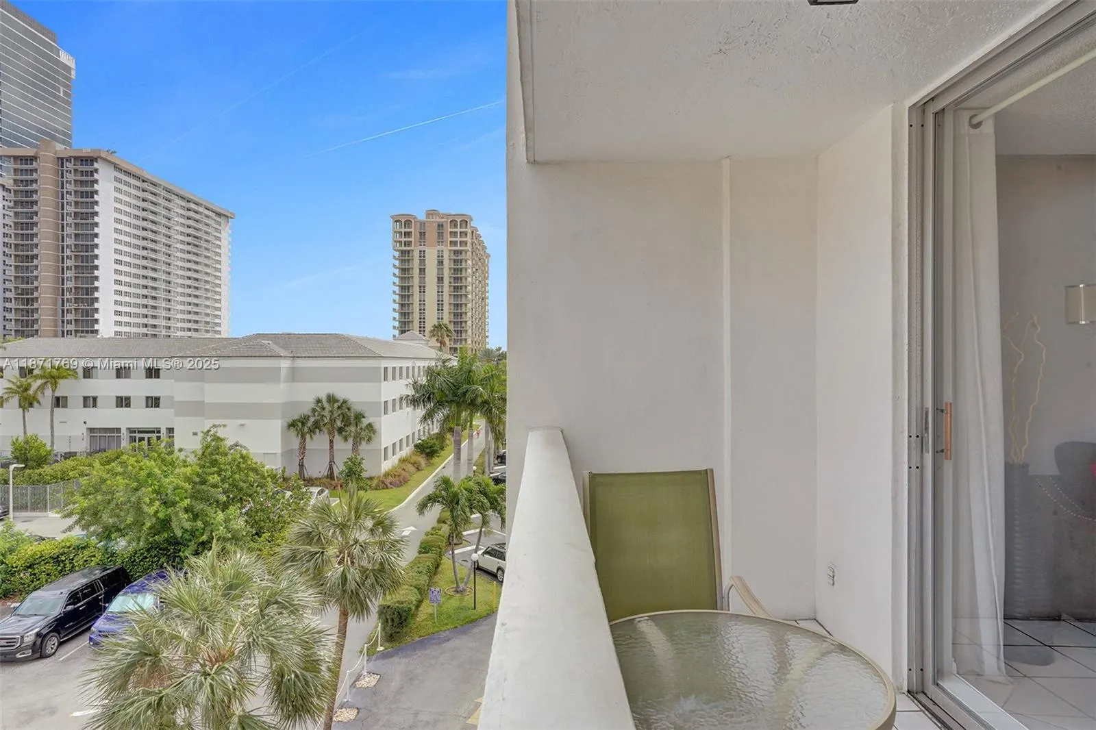 3113 S Ocean Dr, #404
