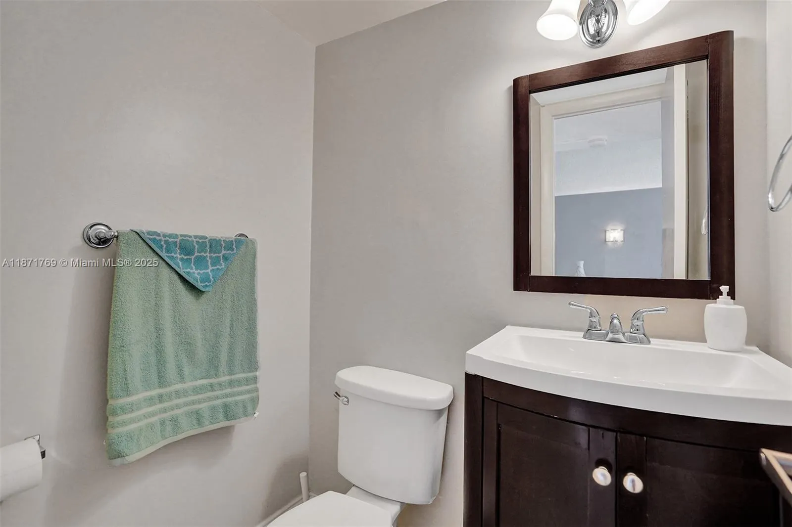 3113 S Ocean Dr, #404