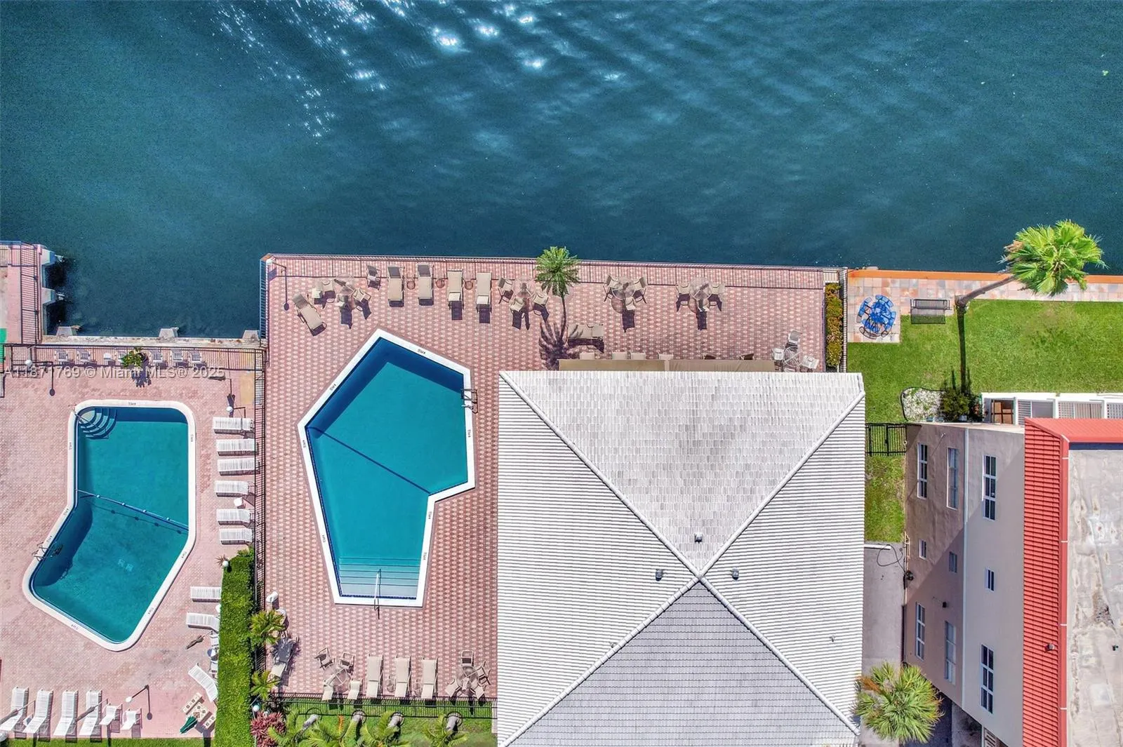 3113 S Ocean Dr, #404