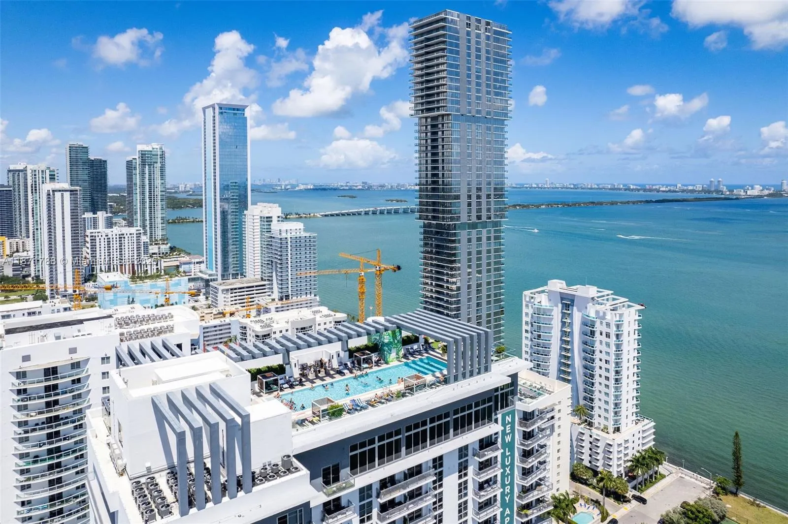 2150 N Bayshore Dr, #1009