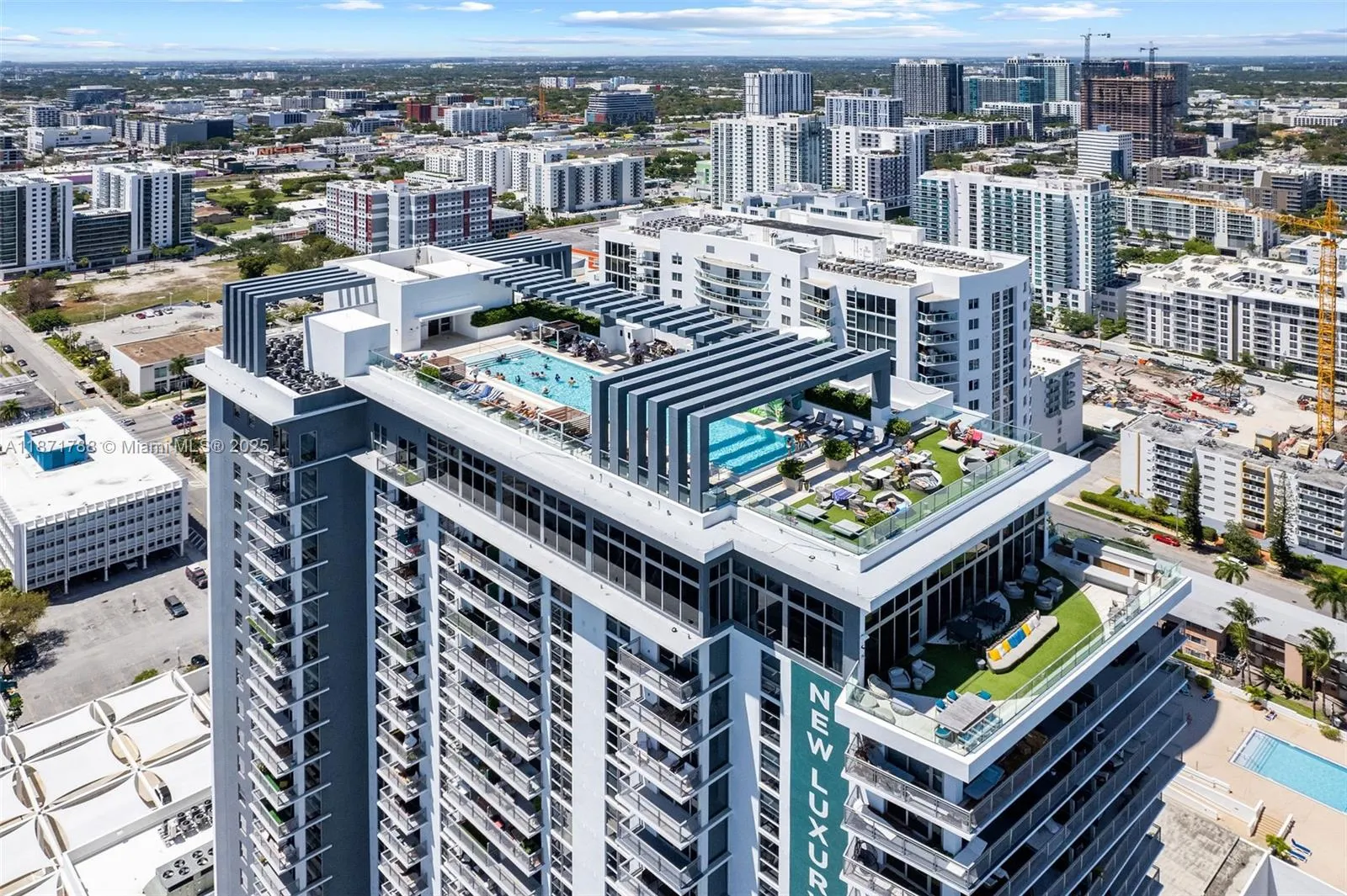 2150 N Bayshore Dr, #1009