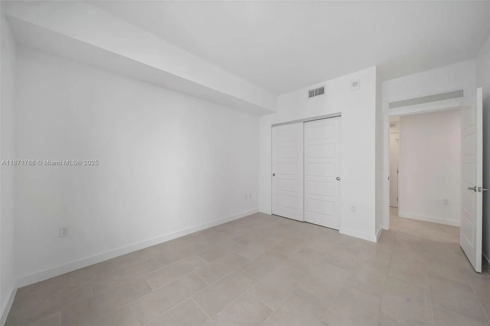 2150 N Bayshore Dr, #1009