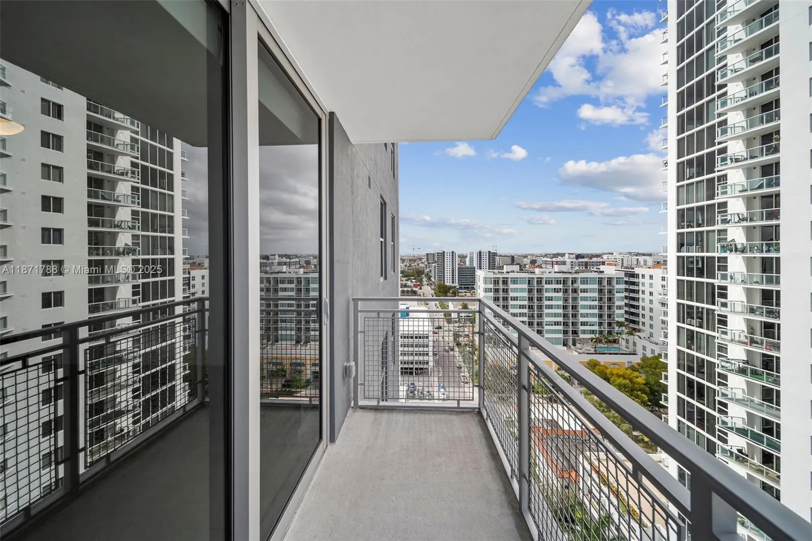 2150 N Bayshore Dr, #1009