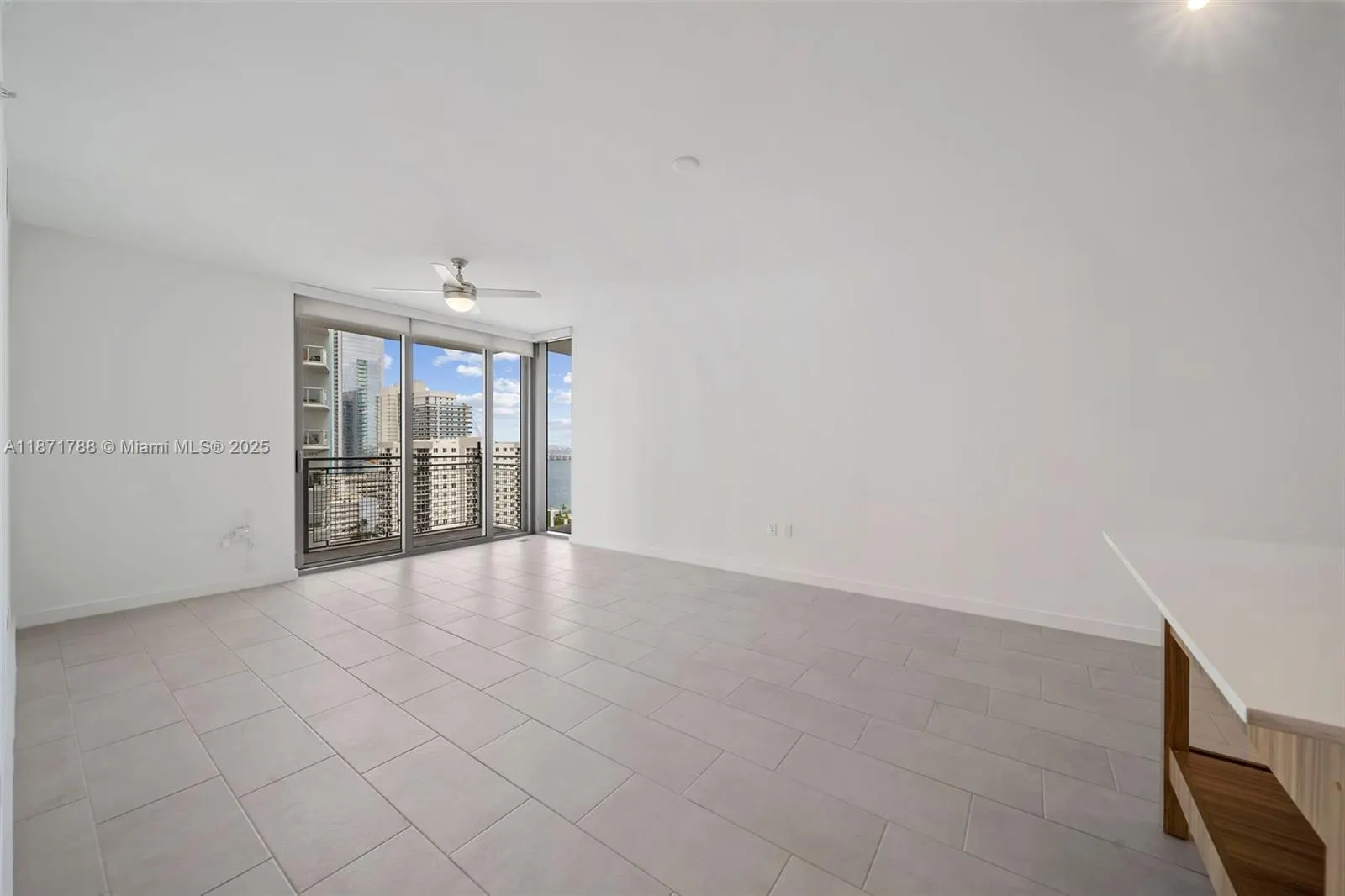 2150 N Bayshore Dr, #1009