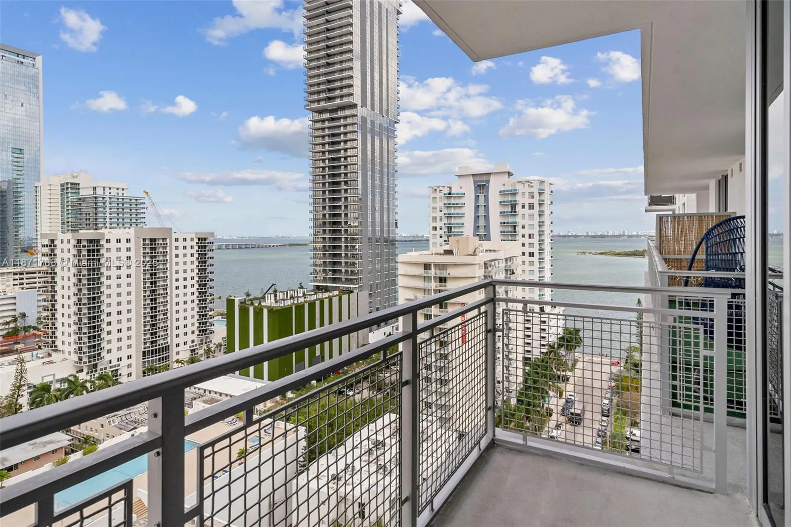 2150 N Bayshore Dr, #1009