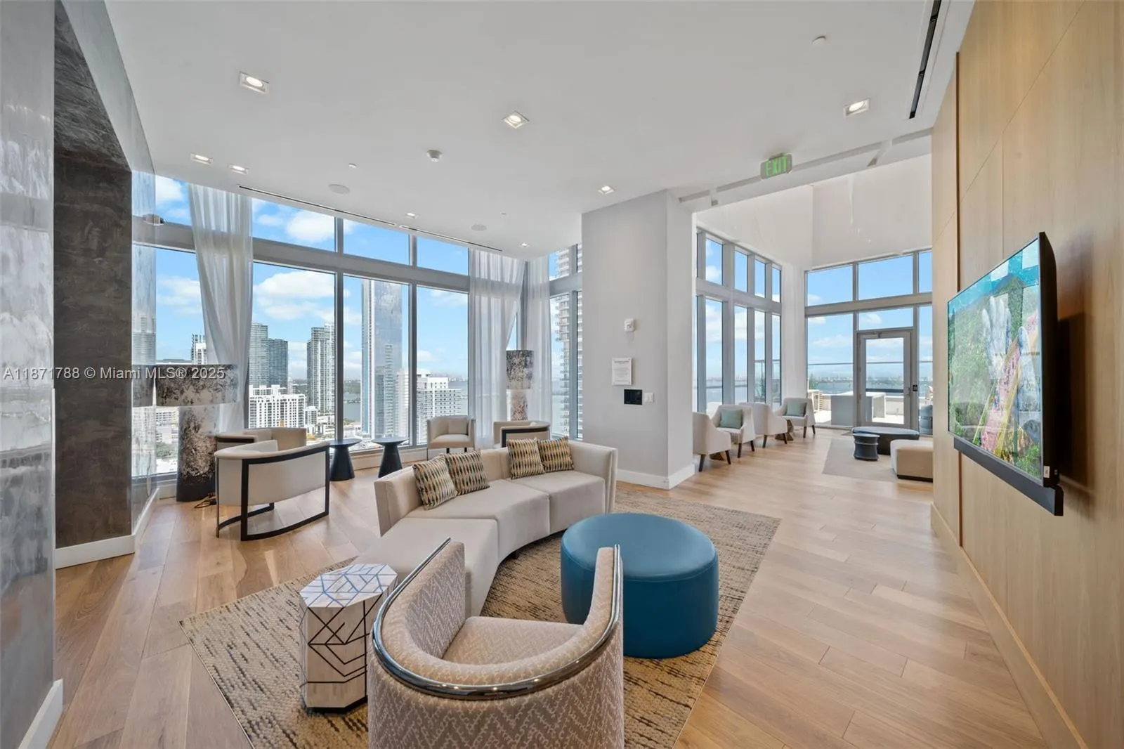 2150 N Bayshore Dr, #1009