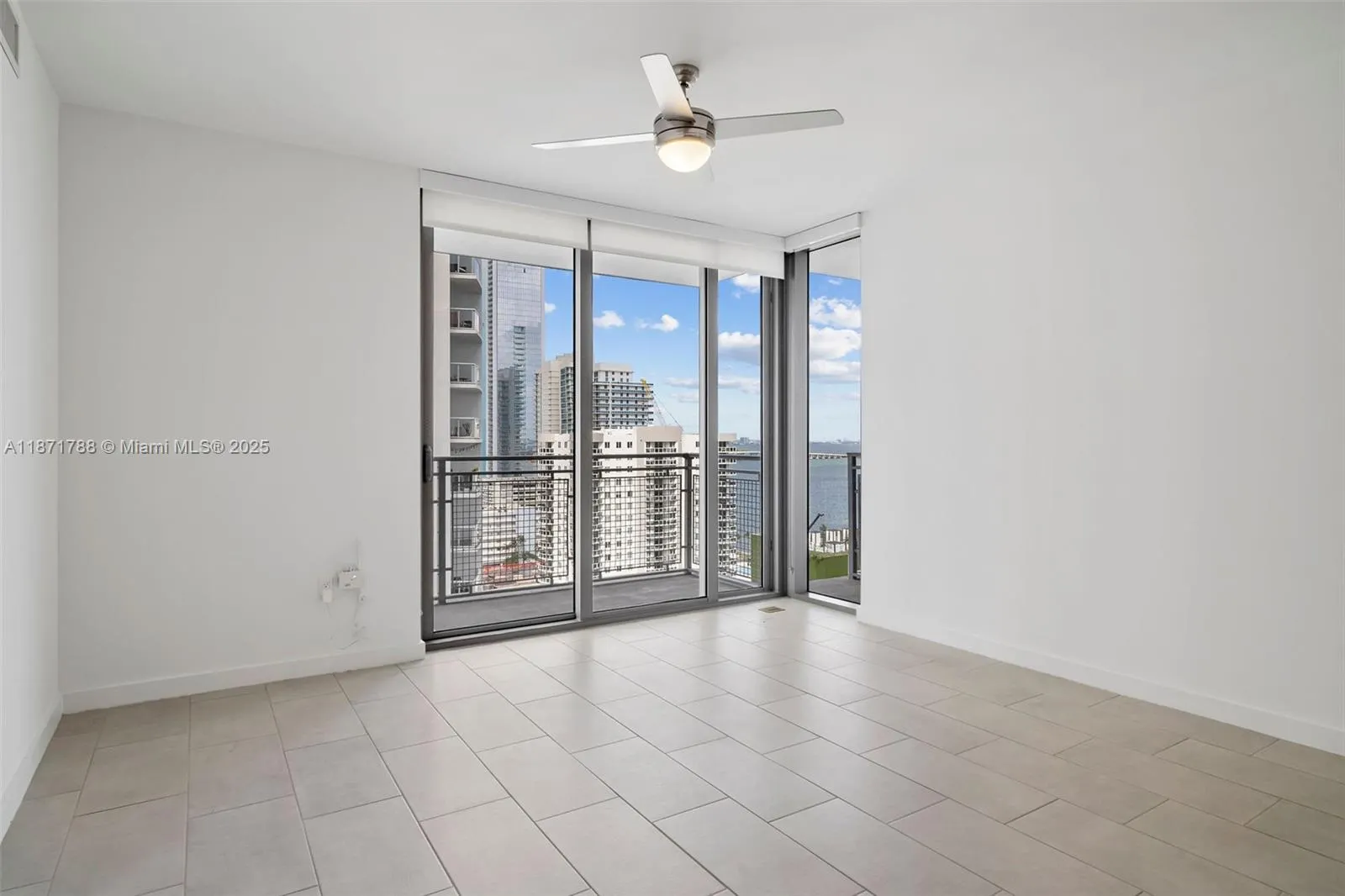 2150 N Bayshore Dr, #1009