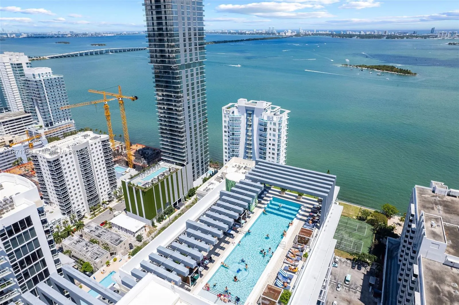 2150 N Bayshore Dr, #1009