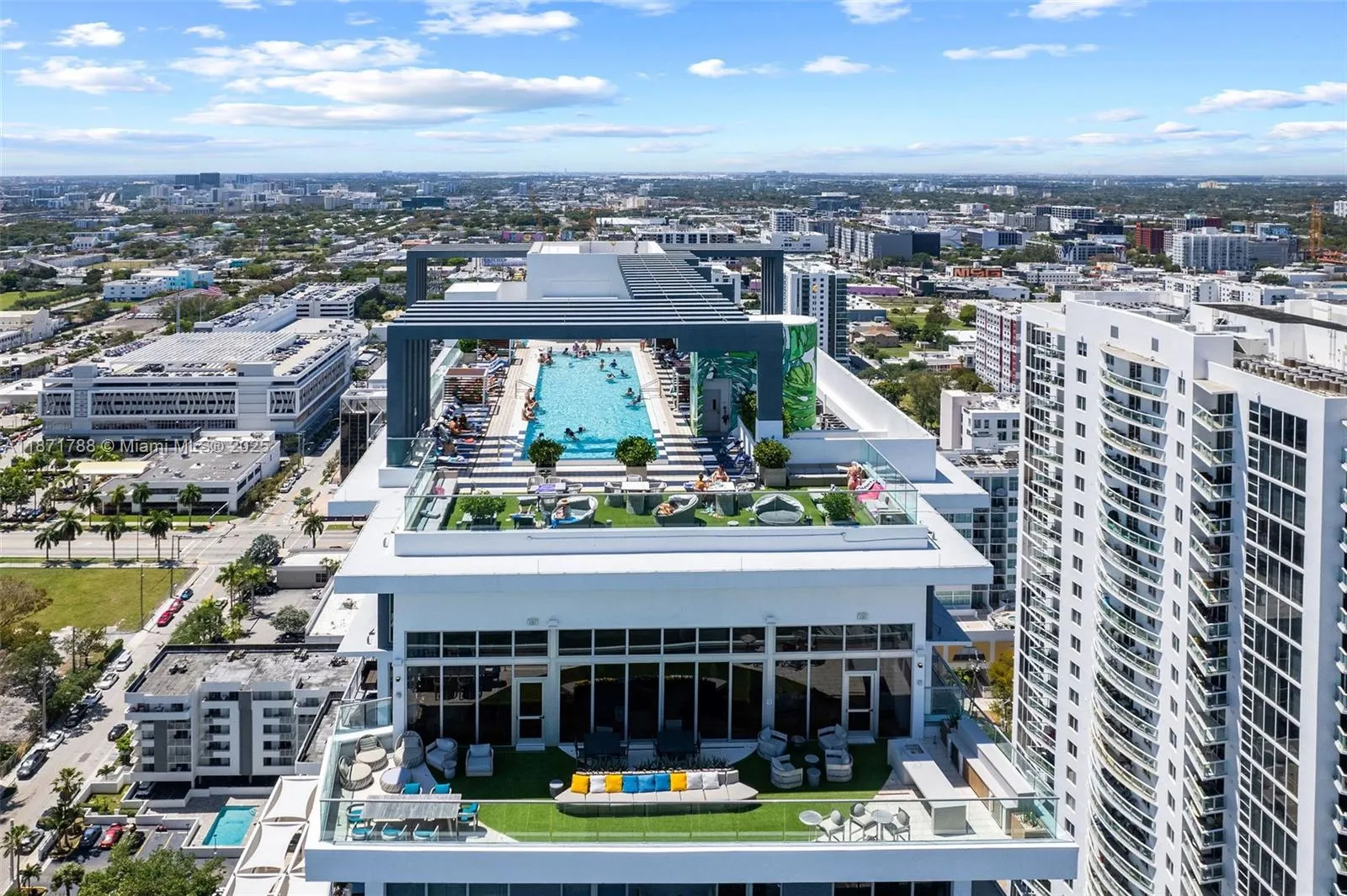 2150 N Bayshore Dr, #1009