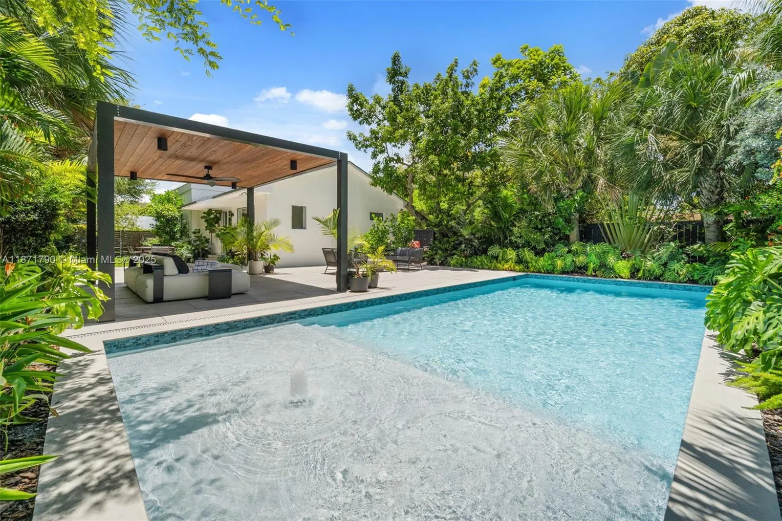 175 NW 44th St