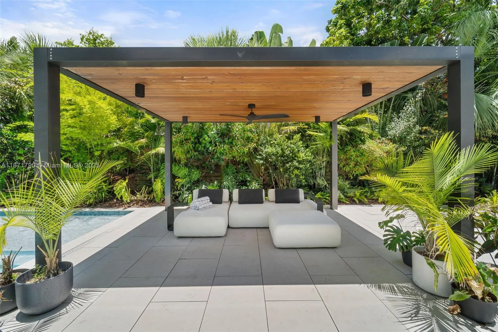 175 NW 44th St