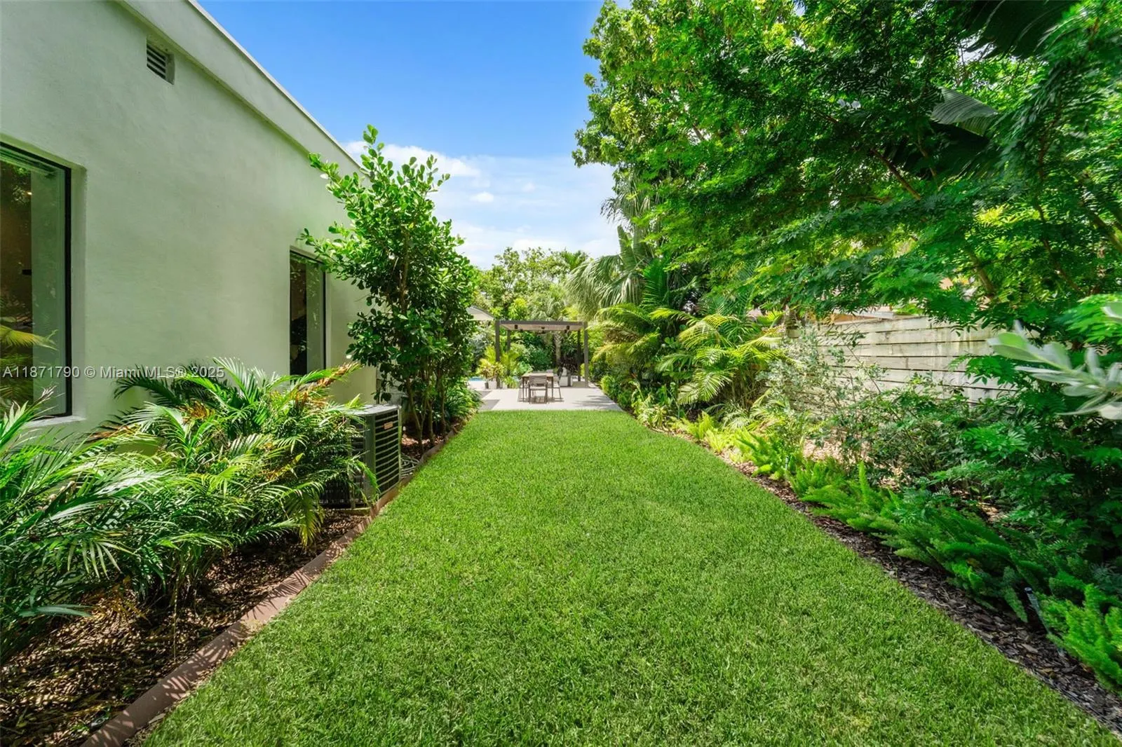175 NW 44th St