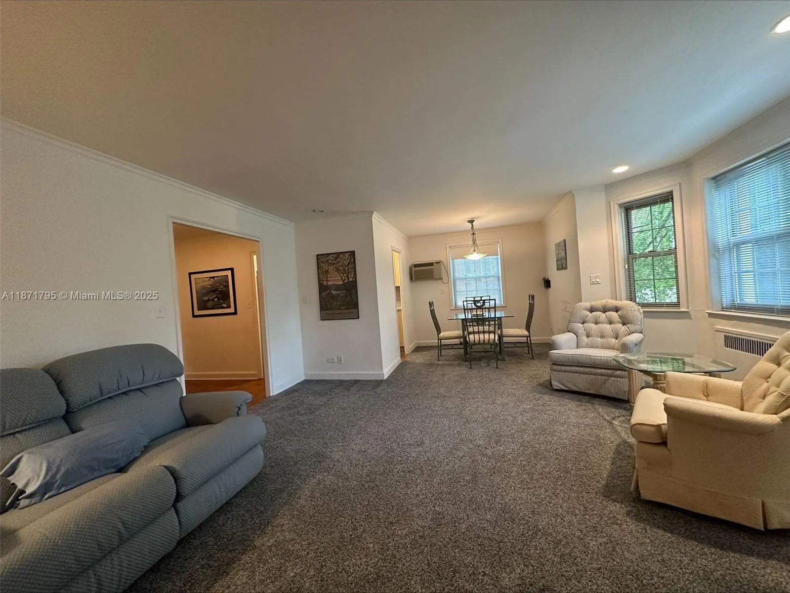 1 Chateaux Circle, #1D