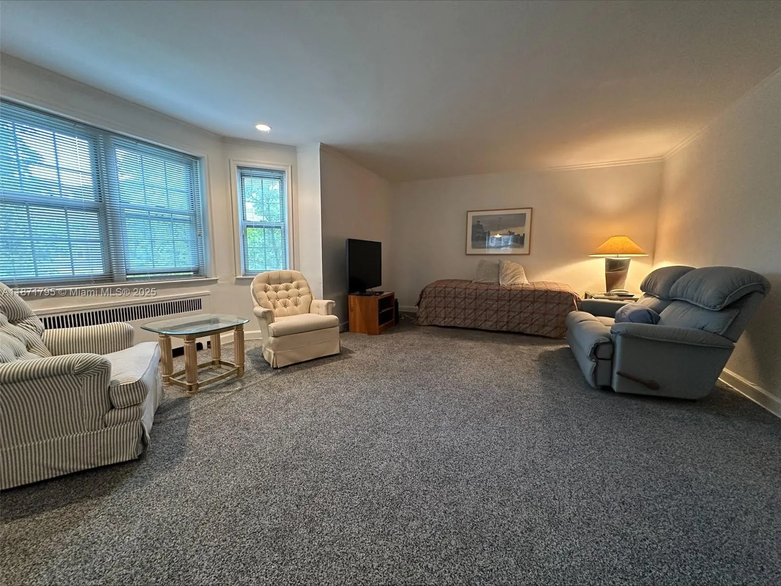 1 Chateaux Circle, #1D