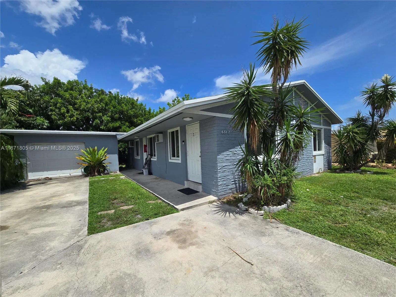 6317 SW 18th St, #2