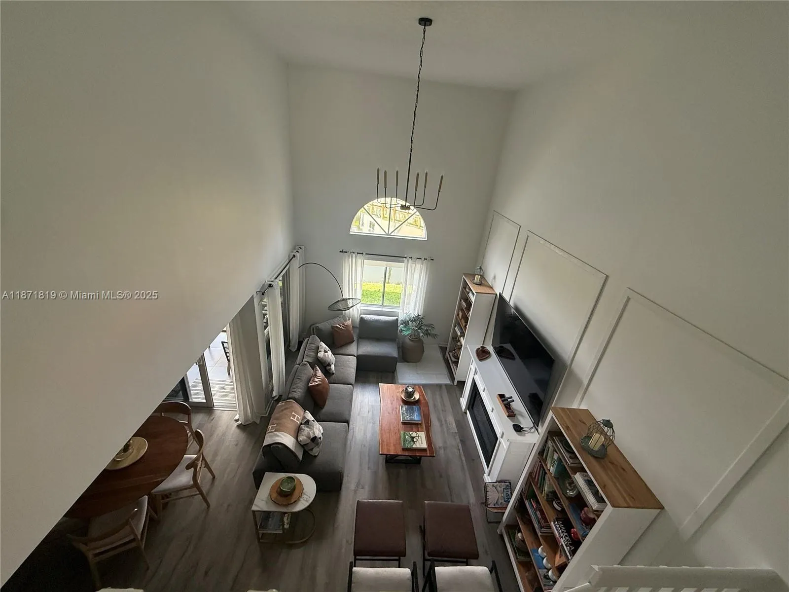 1054 SE 6th Ct