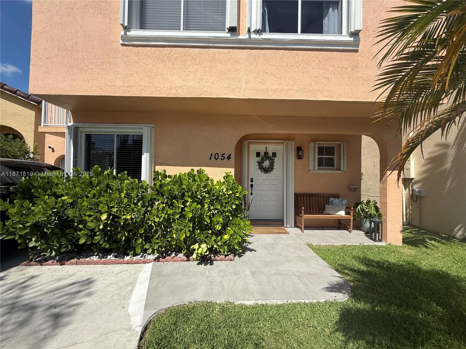 1054 SE 6th Ct