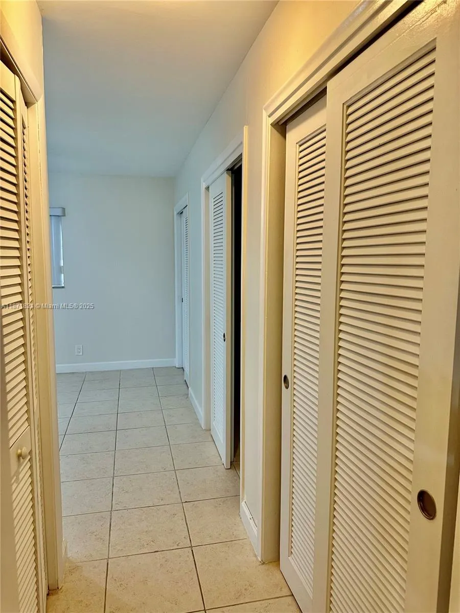 300 NE 12th Ave, #101