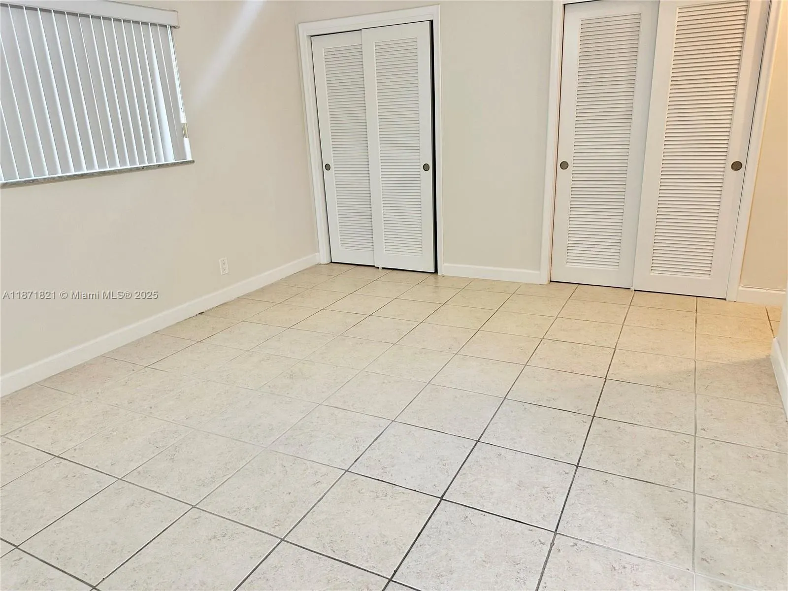 300 NE 12th Ave, #101