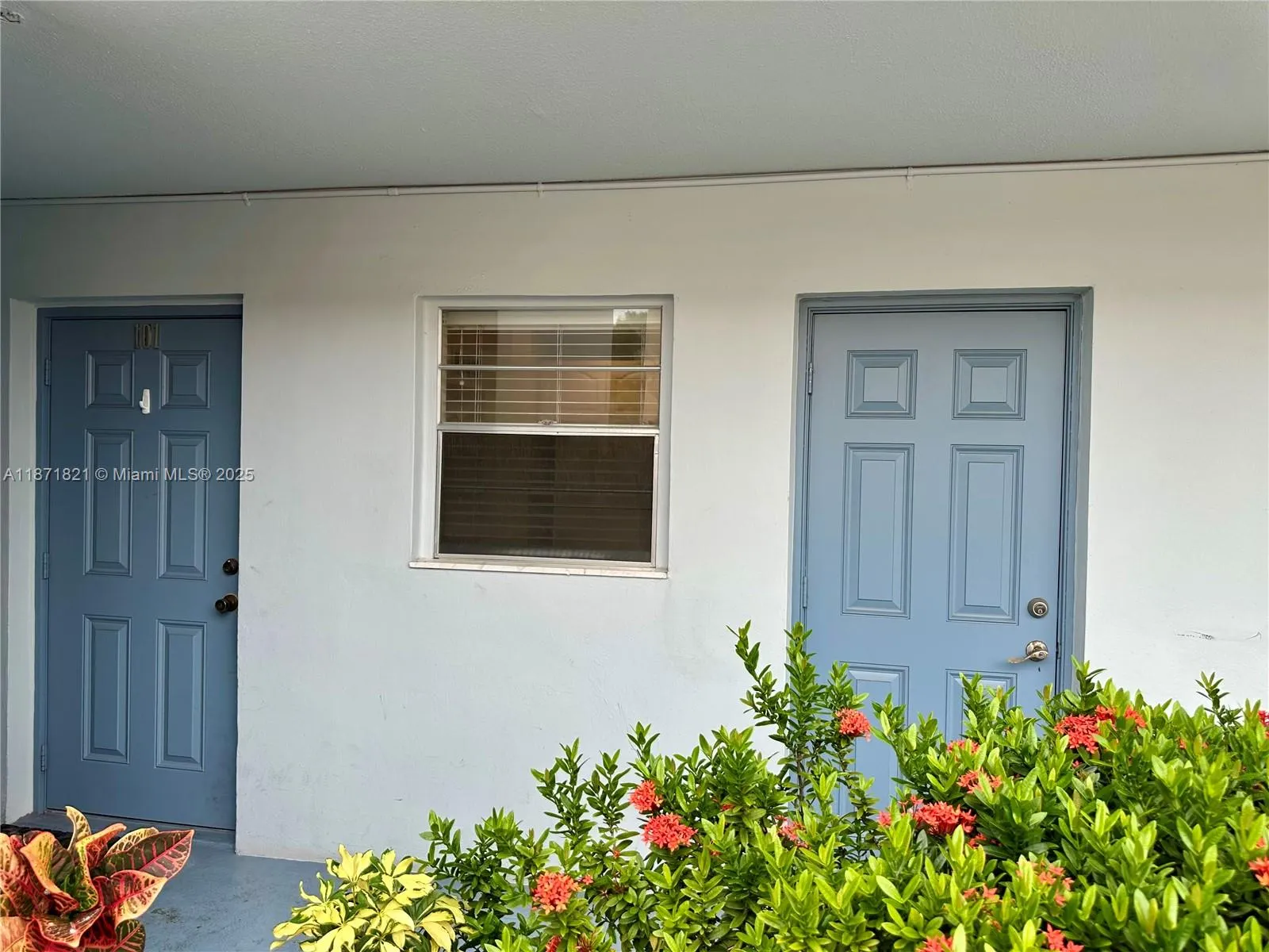 300 NE 12th Ave, #101