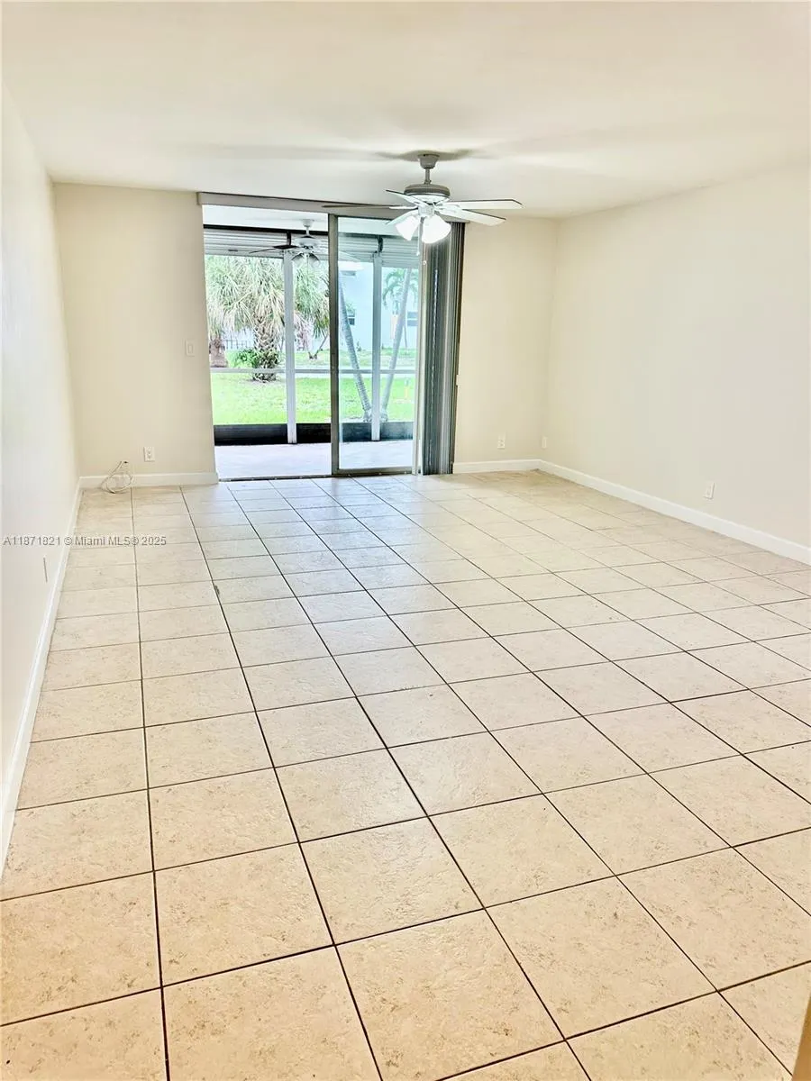 300 NE 12th Ave, #101
