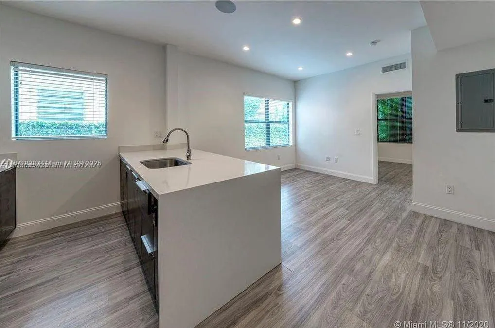 473 Mendoza Ave, #1