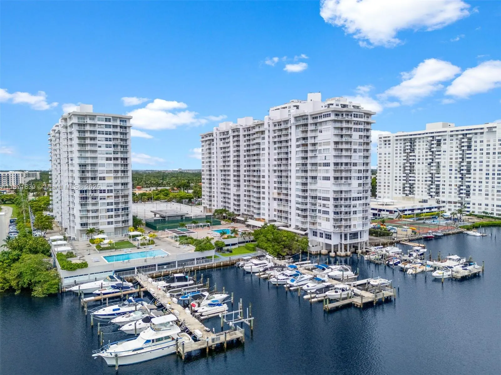 18071 Biscayne Blvd, #1104