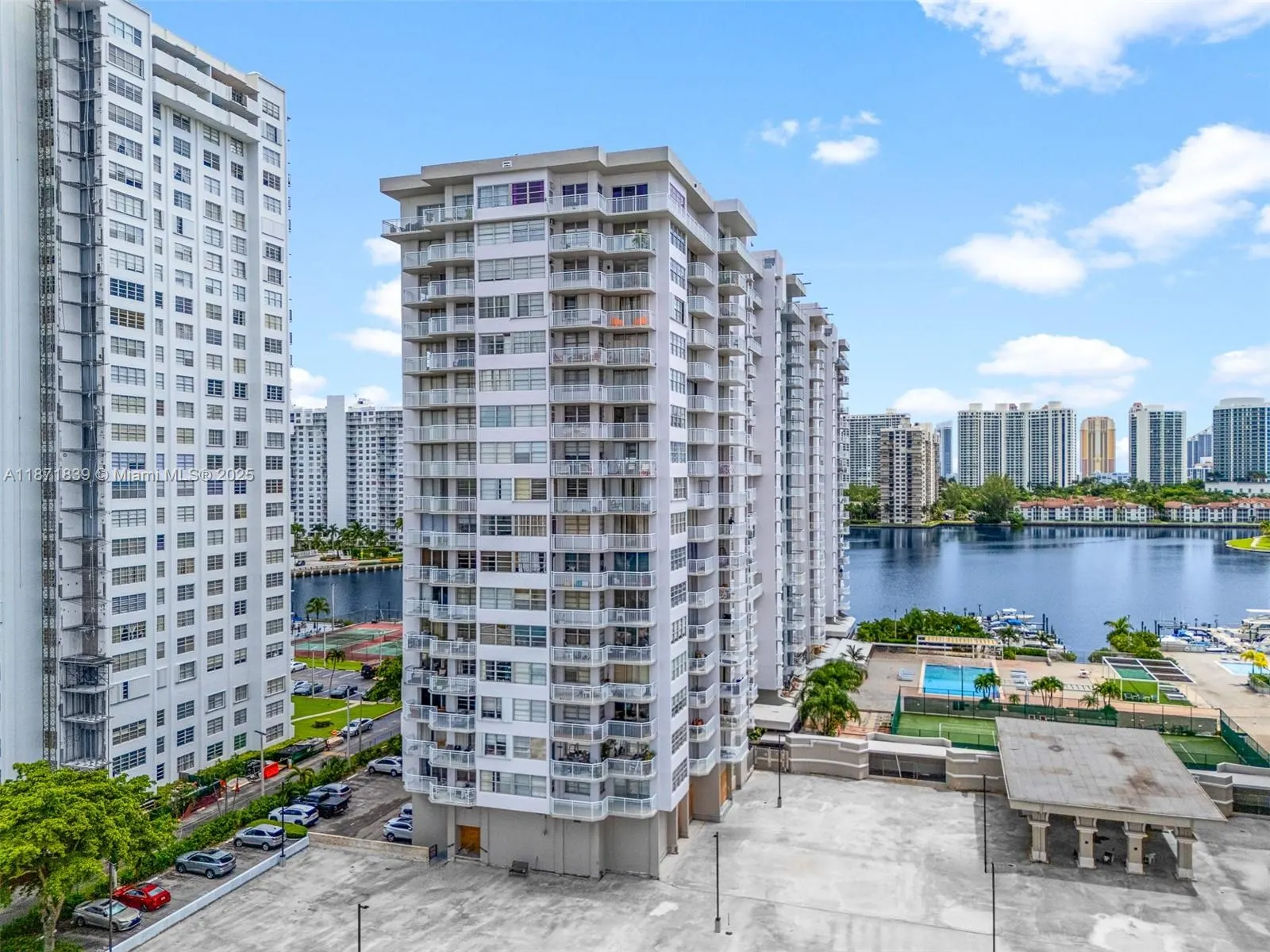 18071 Biscayne Blvd, #1104