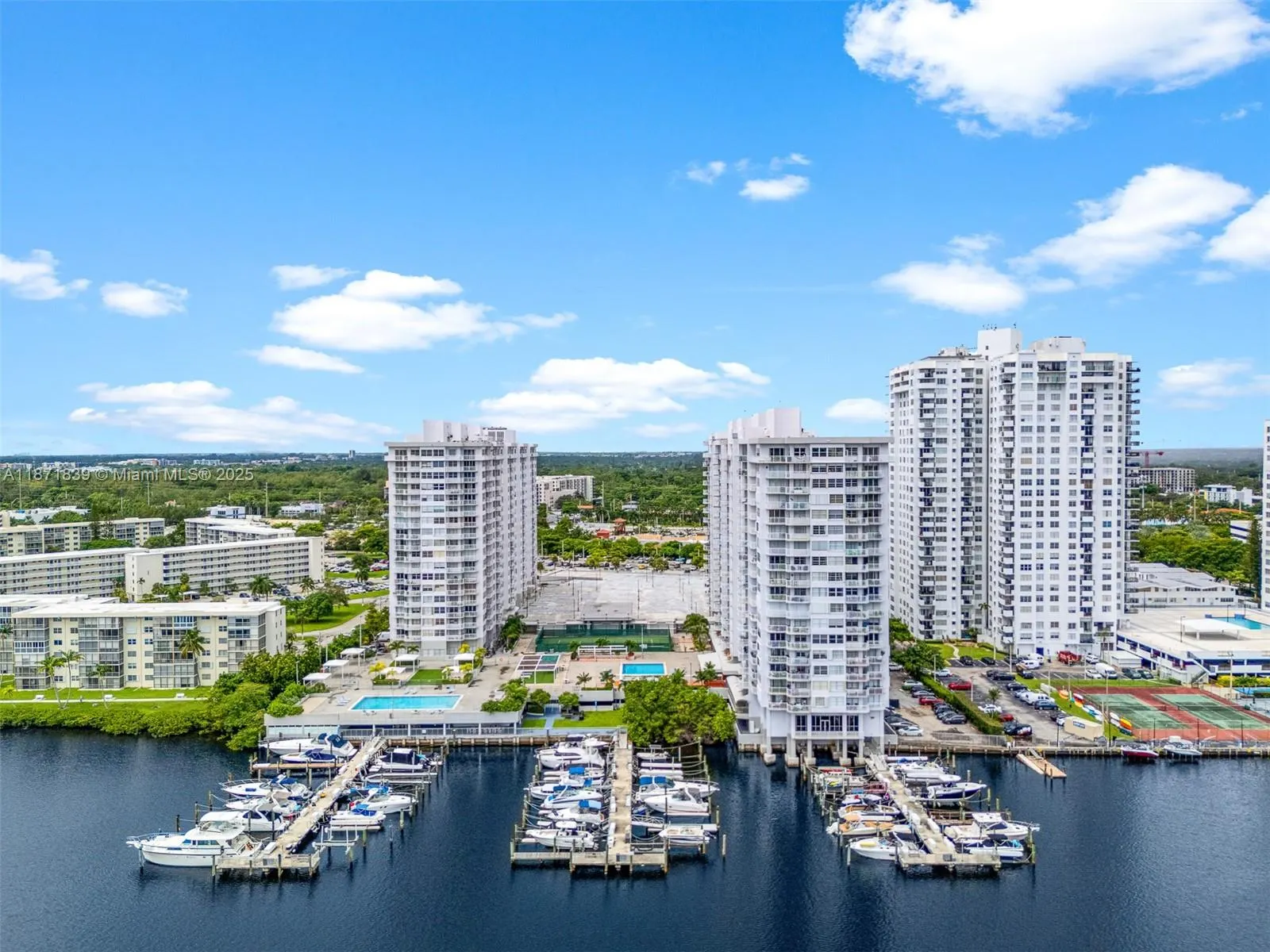 18071 Biscayne Blvd, #1104