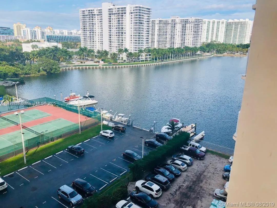 18071 Biscayne Blvd, #1104