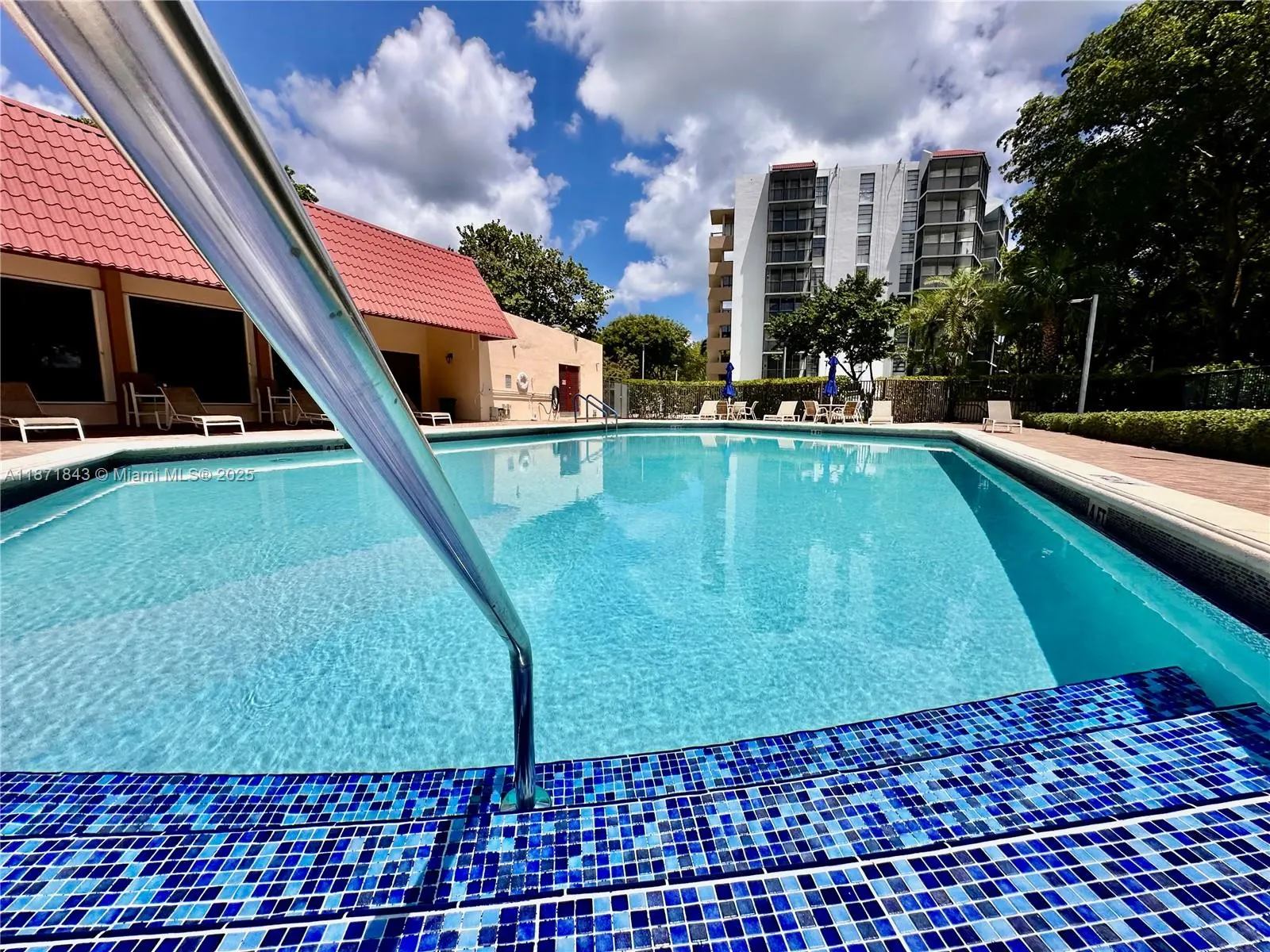 3301 N Country Club Dr, #410