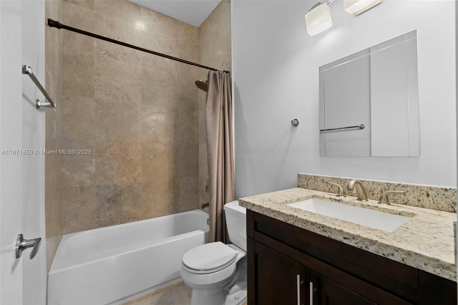 3506 NE 166th St, #4