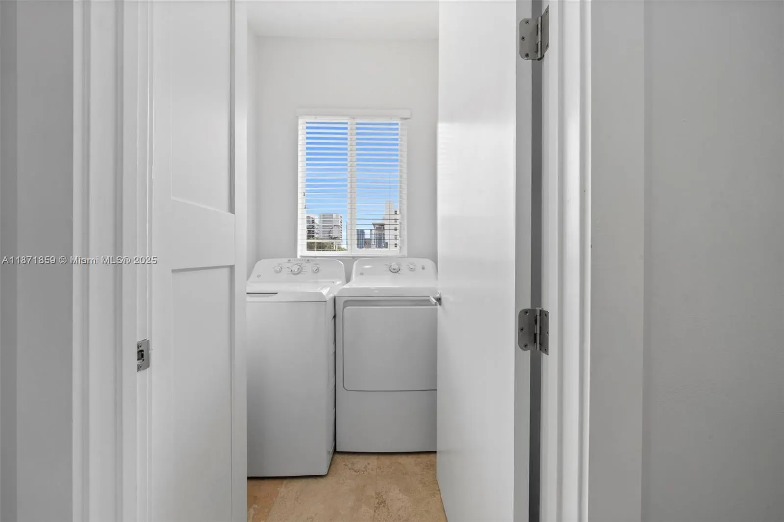 3506 NE 166th St, #4