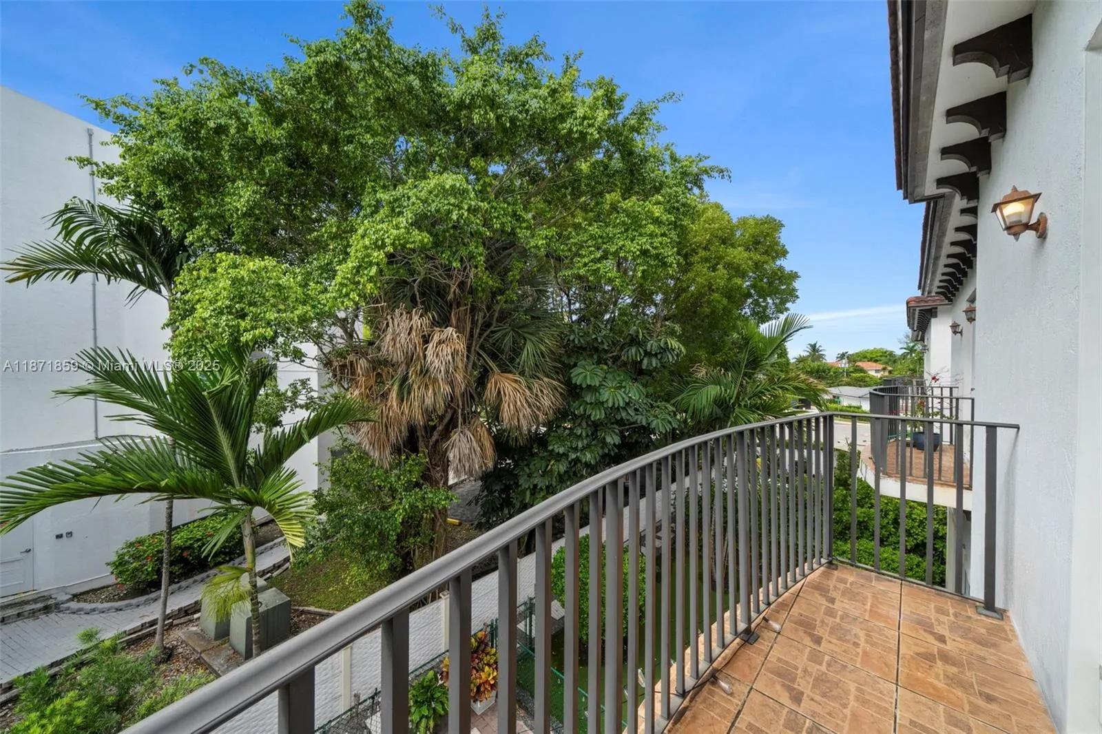 3506 NE 166th St, #4