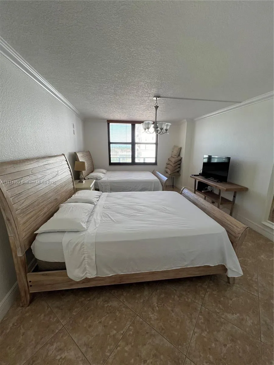 2301 S Ocean Dr, #506