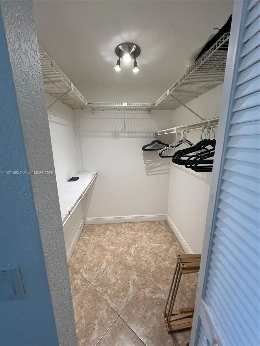 2301 S Ocean Dr, #506