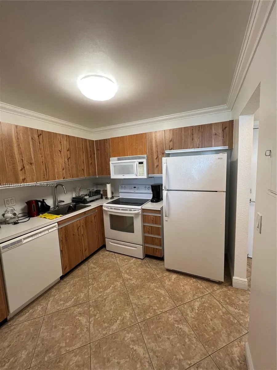2301 S Ocean Dr, #506