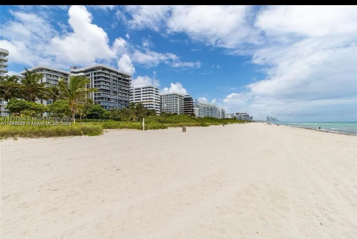 8877 Collins Ave, #506