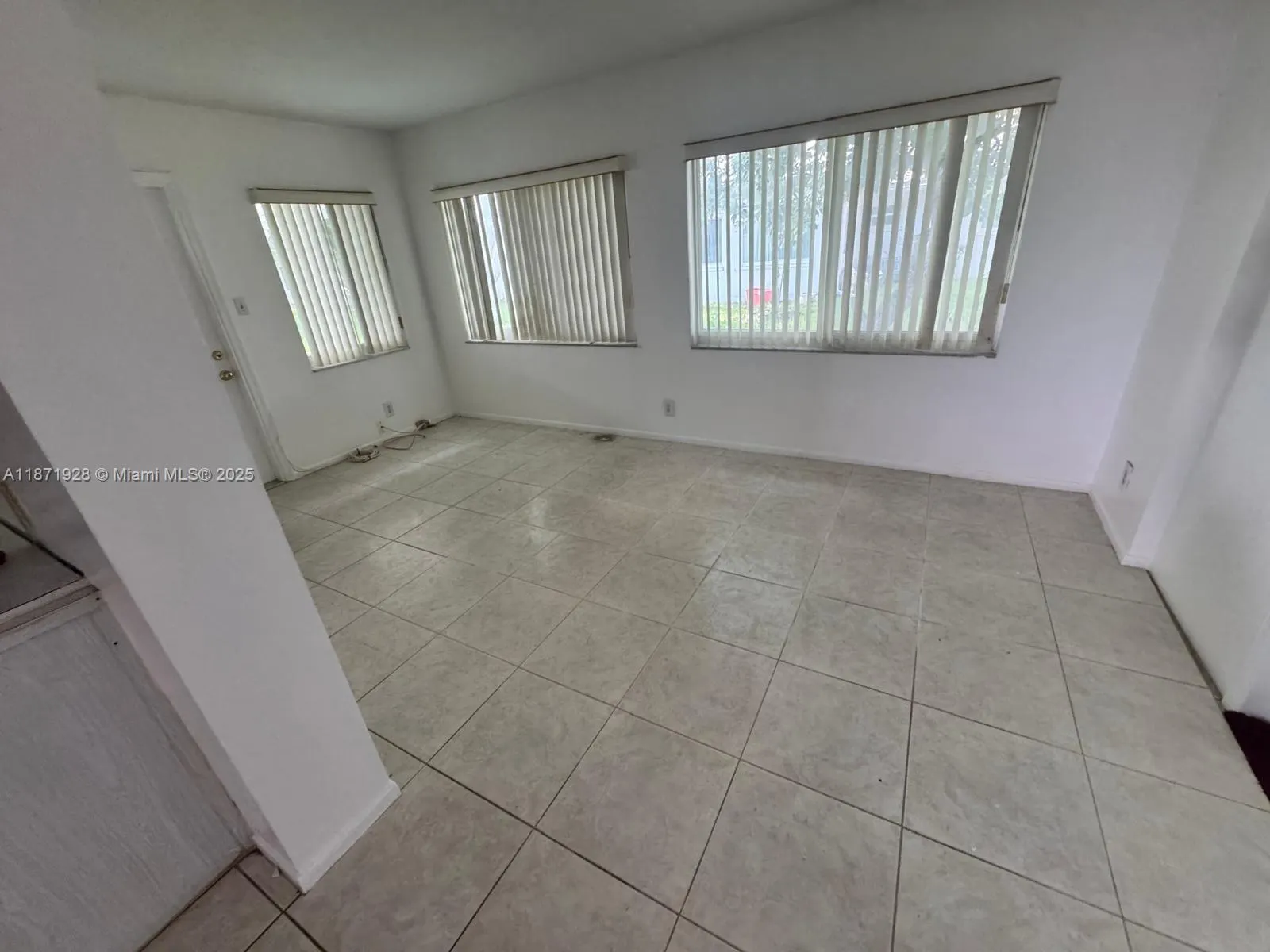 8403 NW 59th Ct