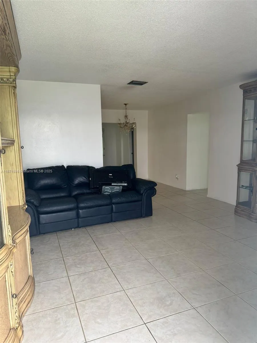 8403 NW 59th Ct