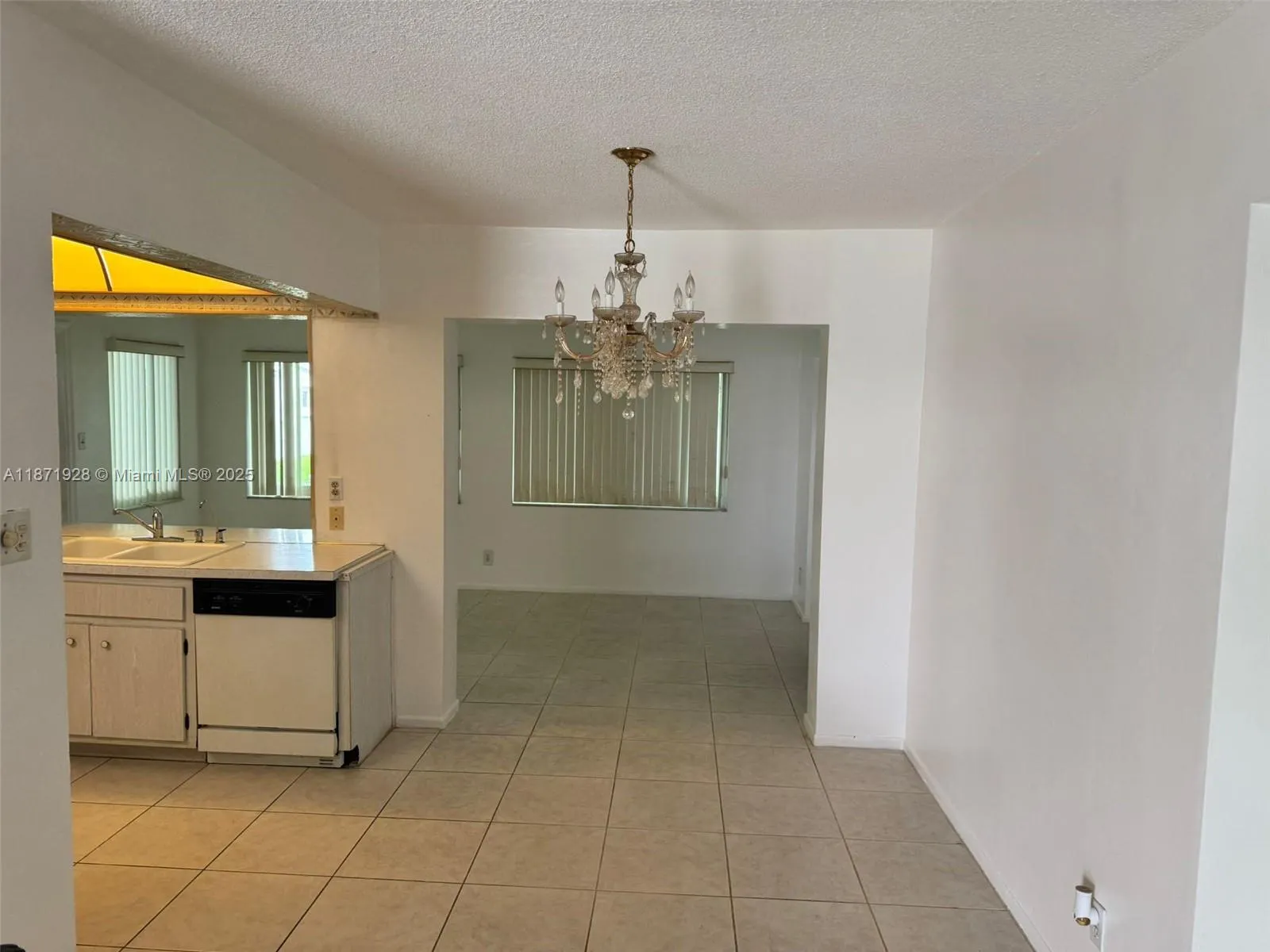 8403 NW 59th Ct